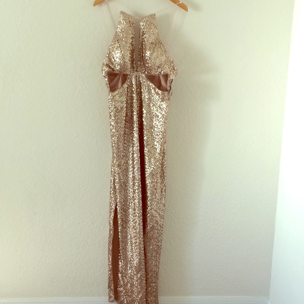 Dressed to party - Picture 4 of 6